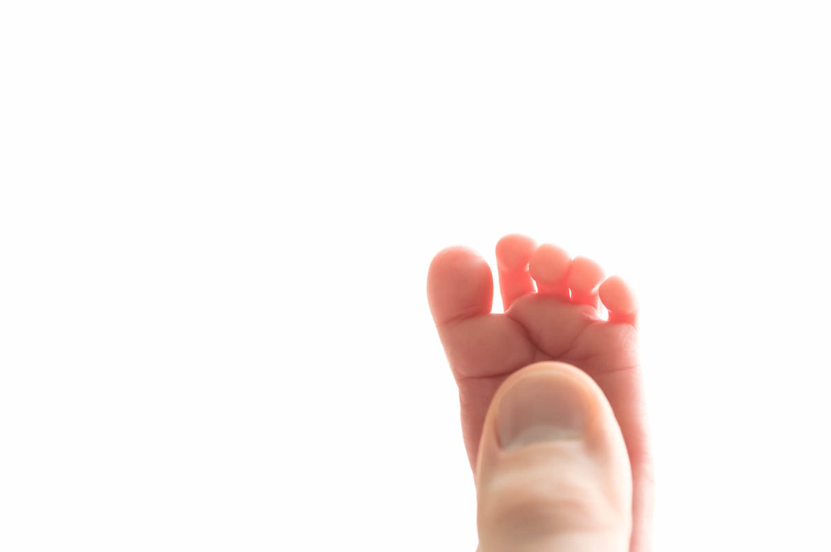 Newborn toes thumb Eden Bao