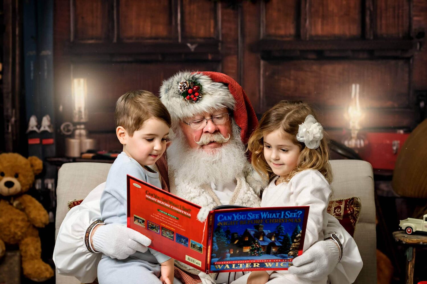 Reading with Santa photo session Seattle Photographer