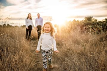 Discovery Park Seattle Grassy Field Family Photographer