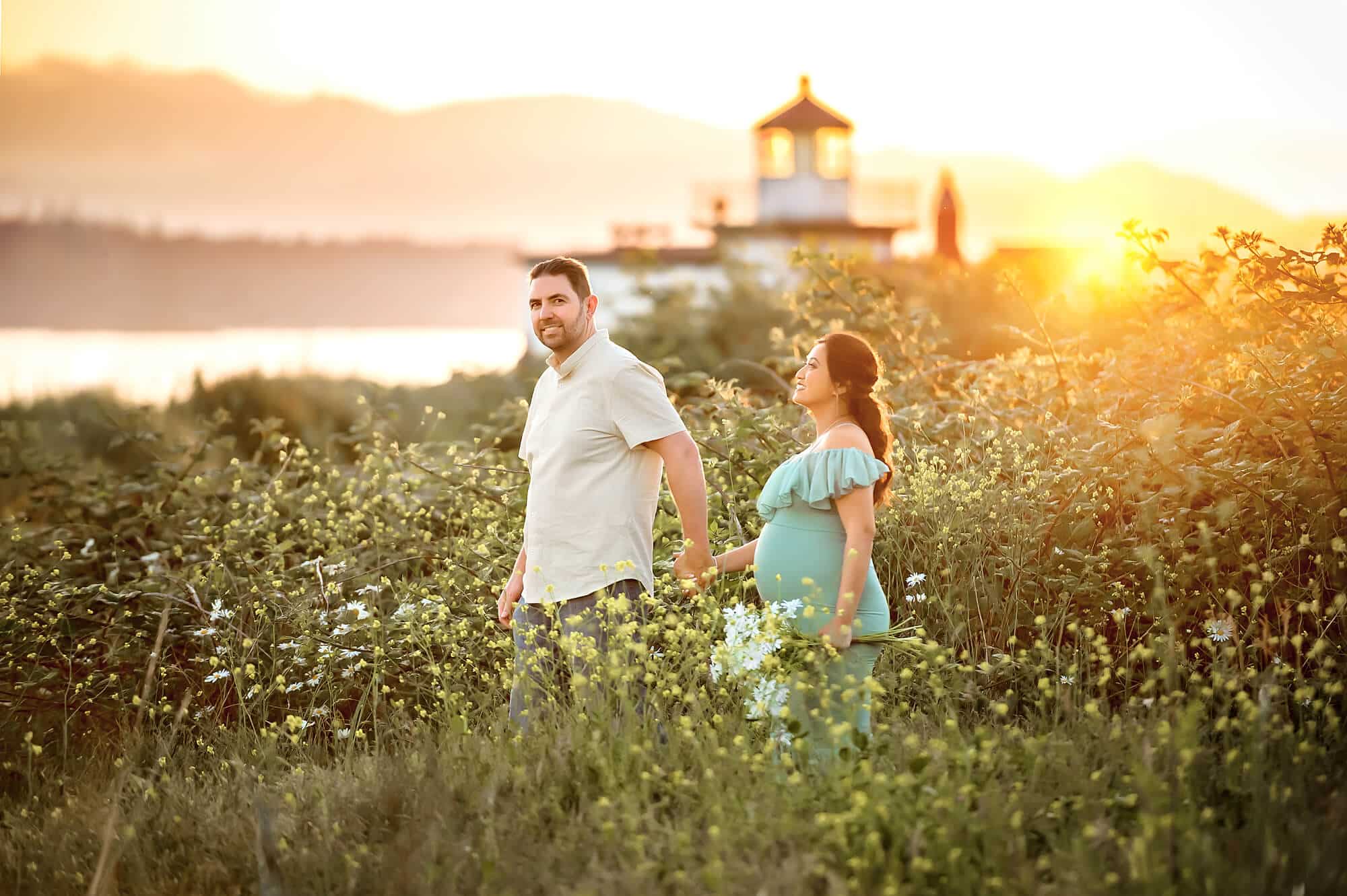 Discovery Park Lighthouse Seattle Maternity Photographer