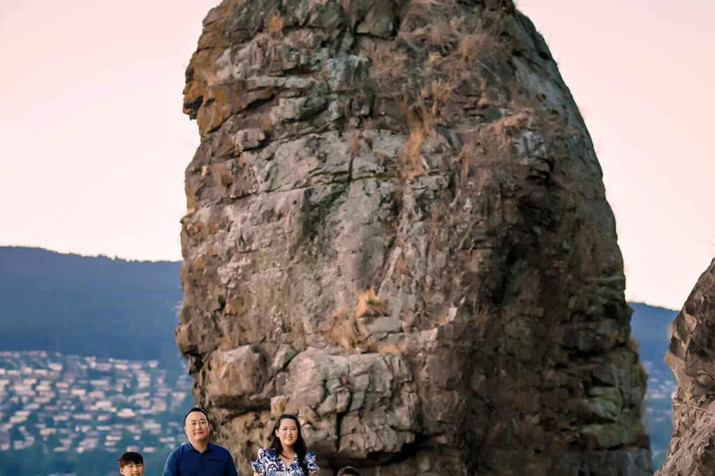 Siwash Rock Stanley Park Vancouver Family Photographer