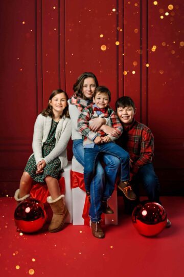 Red wall Giant Christmas Present Bellingham Family Photographer