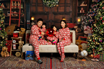 Christmas living room Bellingham Family Photographer
