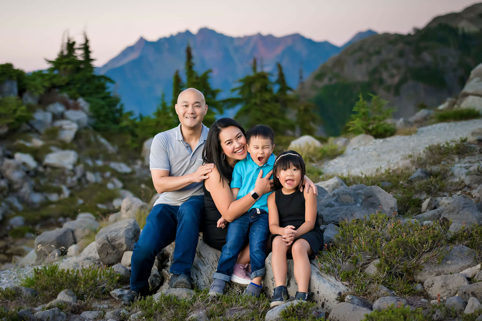 Seattle Mountain Adventure Family Photographer
